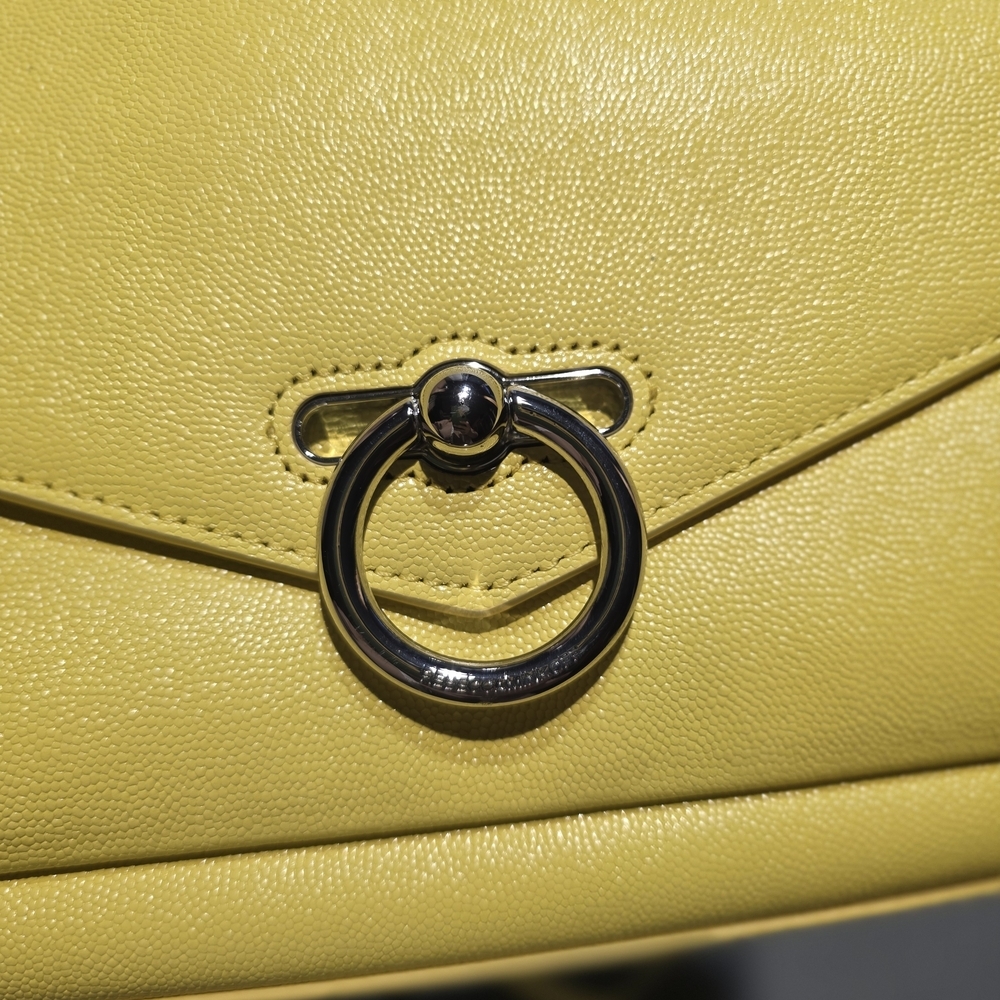 Rebecca Minkoff EUC Lemon Crossbody  PERFECT condition - Length 9in Height 7in - Picture 3 of 8